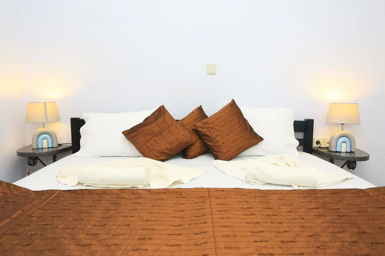 Lazuli Luxury Villa Hanioti 0*,  Greece