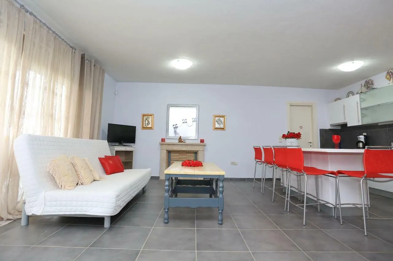 Lazuli Luxury Villa Hanioti 0*,
